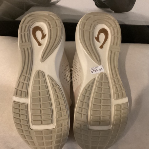 OLUKAI KAHOLO WOMANS TAN/TAPA - Picture 13 of 16